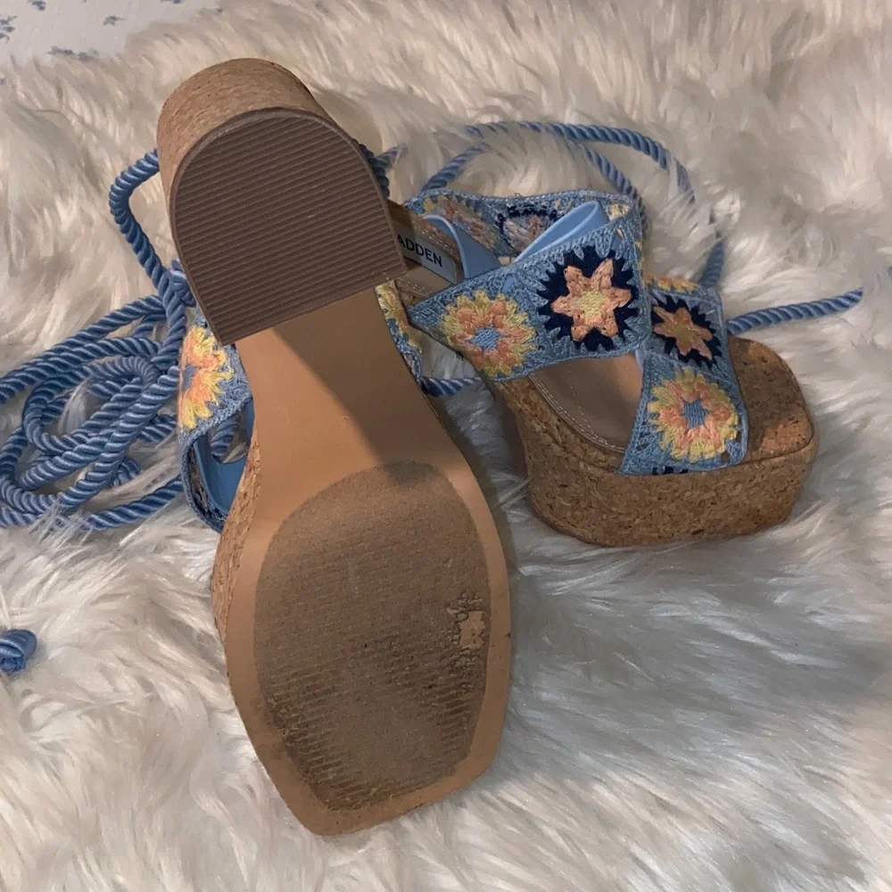 Steve Madden Light Blue Floral Embroidered Cork Platform Sandals